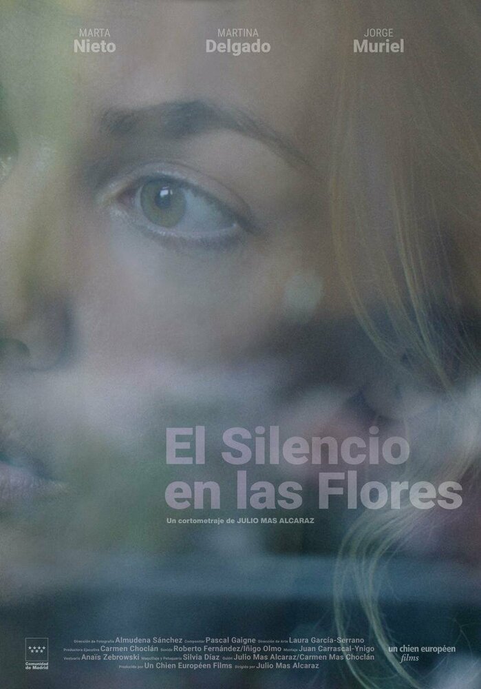 El silencio en las flores (2021) постер